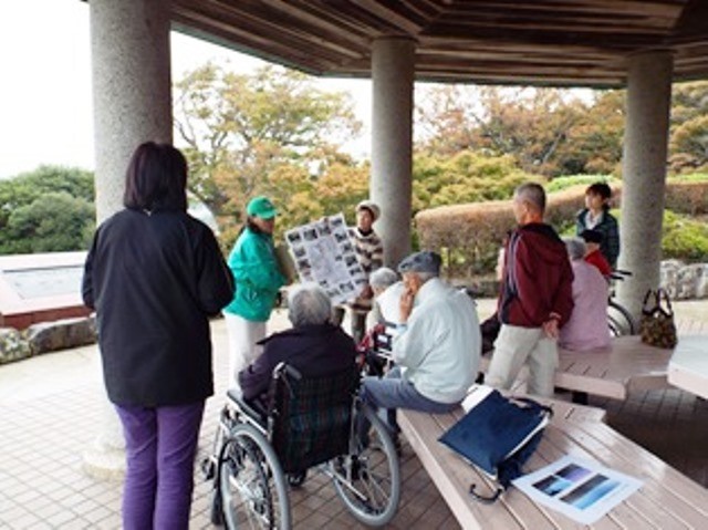 車いすなどを運ぶ車両乗り入れを開放。県立大磯城山公園で“ユニバーサルデー”開催