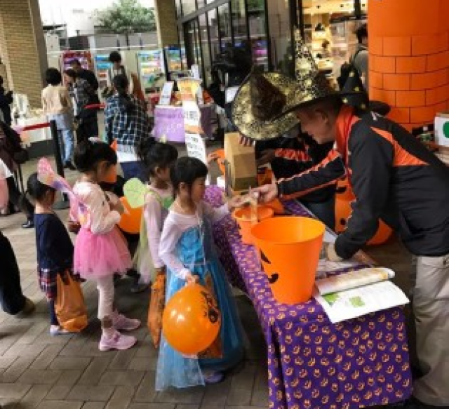 仮装ウォークラリー（要事前申込10/1~）やパレード「Machida Halloween WALK 2019」