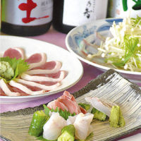 ふっくら肉厚な鴨鍋を、20種以上の日本酒で　鮨・創作京料理 鮨ひろ
