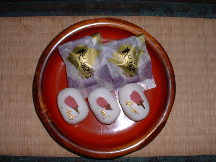 桜薯蕷饅頭（さくらじょうようまんじゅう）「花舞い」