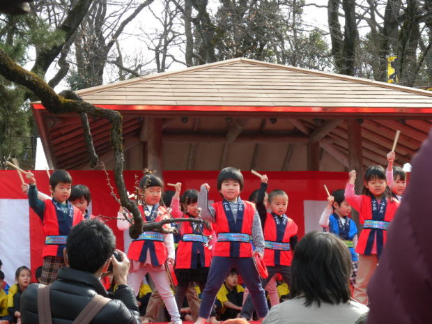 大倉山公園梅林で春を告げる「第31回大倉山観梅会」梅酒の新酒試飲や模擬店も 大倉山公園梅林で春を告げる「第31回大倉山観梅会」梅酒の新酒試飲や模擬店も