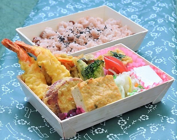 お花見に、お祝いに、手作りの弁当をお届け!小田原で愛される「ぴあらいぶさがみ」 お花見に、お祝いに、手作りの弁当をお届け!小田原で愛される「ぴあらいぶさがみ」