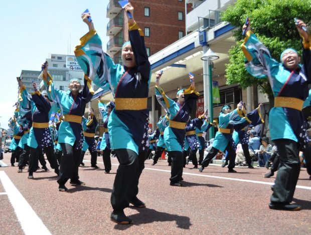 ひらつか初夏の祭り「湘南よさこい祭り2018」鳴子や音楽に合わせ1600人が演舞 ひらつか初夏の祭り「湘南よさこい祭り2018」鳴子や音楽に合わせ1600人が演舞