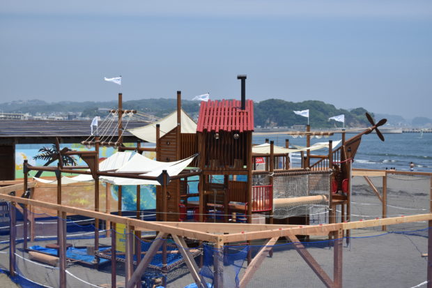江の島片瀬東浜に「ちびっこBEACH SAVER パーク」遊具30種類で2019年もオープン！入場無料
