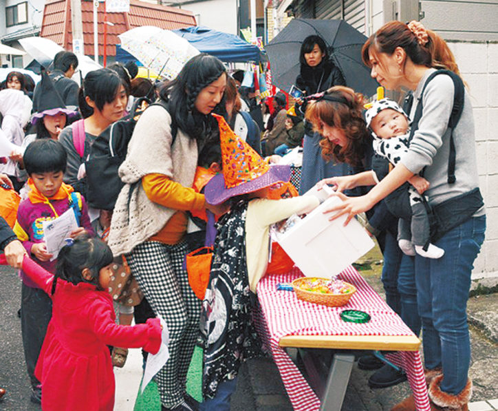 瀬谷銀座通り商店街でハロウィーン「お菓子マップ」配布！フリマも開催！