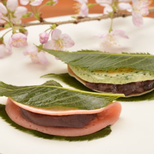 ２種のさくら餅を食べ比べるのも楽しい！「和菓子菜の花」に春の訪れ