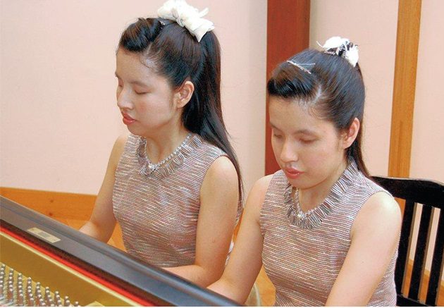 双子が奏でる美しい調べ「りえ・りさＤｕｏピアノコンサート2019」鶴川でピアノコンサート