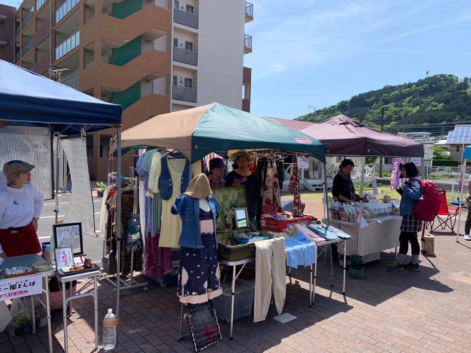 「やまきた駅前朝市」6月はゼリー詰め放題企画&山北の木でぱちんこを作ろう! 「やまきた駅前朝市」6月はゼリー詰め放題企画&山北の木でぱちんこを作ろう!