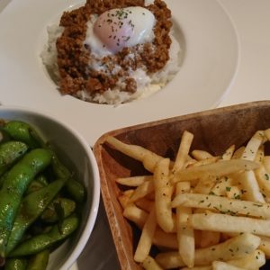豊富なお酒と料理のレストラン＆スポーツバー「スピリタス」：秦野でちょい呑みin渋沢