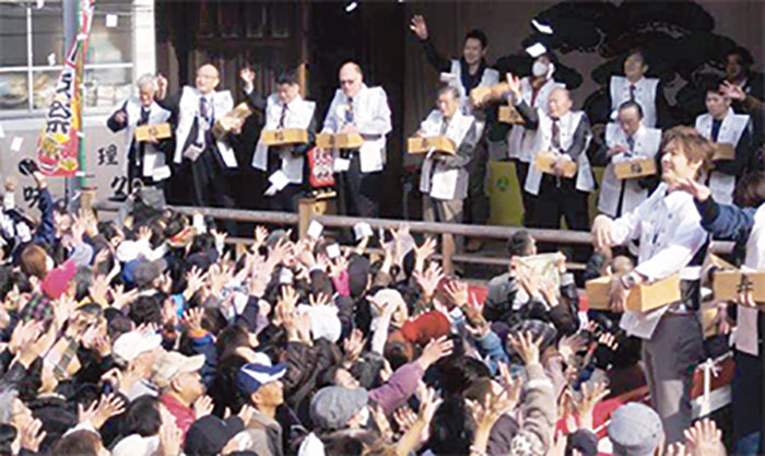 横須賀市内各地で節分祭「鬼は～外　福は～内」
