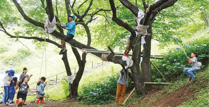 横浜・保土ケ谷公園で「わくわくプレイパーク」森の中で木登りや泥遊びで楽しもう！