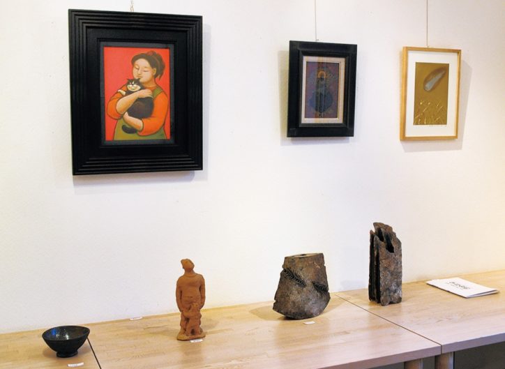 大磯町のギャラリーさざれ石で「COLLECTION展」陶芸や絵画など30点を展示
