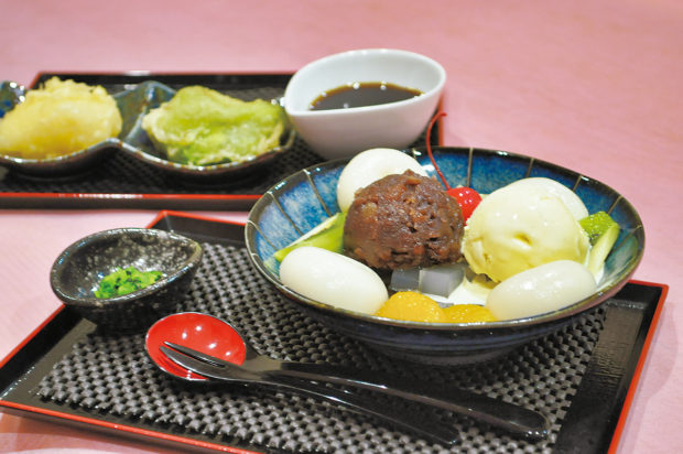 自慢の蕎麦にダイナミックな天ぷら、甘味処としても人気のそば茶屋「正庵(しょうあん)」 自慢の蕎麦にダイナミックな天ぷら、甘味処としても人気のそば茶屋「正庵(しょうあん)」