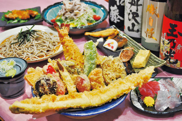 自慢の蕎麦にダイナミックな天ぷら、甘味処としても人気のそば茶屋「正庵(しょうあん)」 自慢の蕎麦にダイナミックな天ぷら、甘味処としても人気のそば茶屋「正庵(しょうあん)」