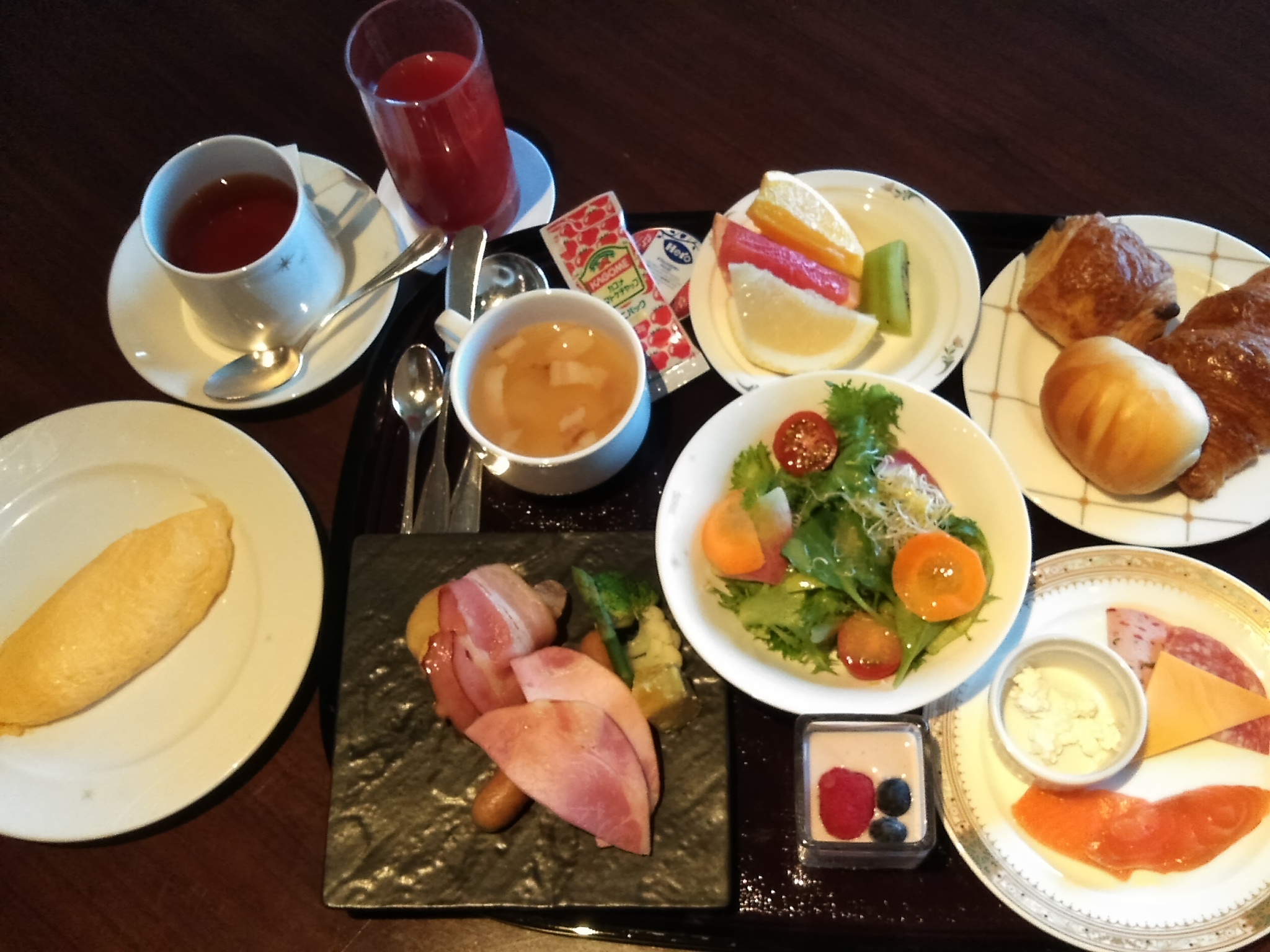 パーク 横浜 ホテル 朝食 ロイヤル