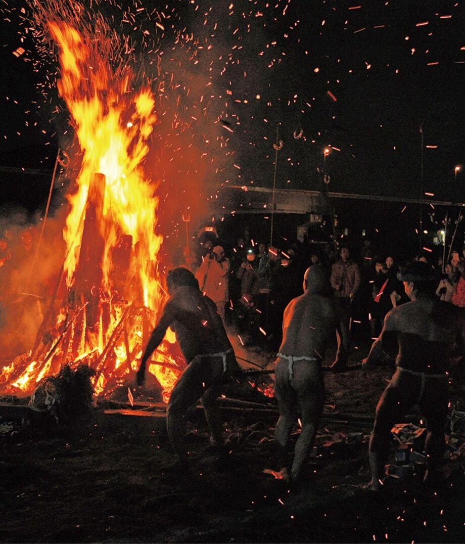 大磯町 小正月の伝統行事・400年続く伝統の火祭り「大磯の左義長」2023年は３年ぶり開催へ