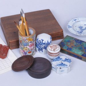 特別展「川端康成、美しい日本」愛用品の机や原稿など展示＠鎌倉文学館