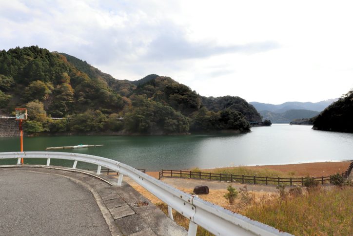 <激レア物件レポ>丹沢湖畔でアウトドアな暮らし!花火も目の前で鑑賞できる西丹沢の「特等席」を訪ねてみた <激レア物件レポ>丹沢湖畔でアウトドアな暮らし!花火も目の前で鑑賞できる西丹沢の「特等席」を訪ねてみた