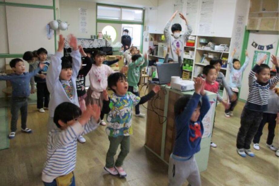 横浜市南区の保育園・幼稚園児の体操写真展「あつまれ！みなっちげんきっず」33園、６８３人の園児が参加