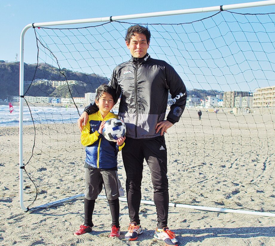 元フットサル日本代表の石渡さんが指導　逗子海岸でキーパー教室