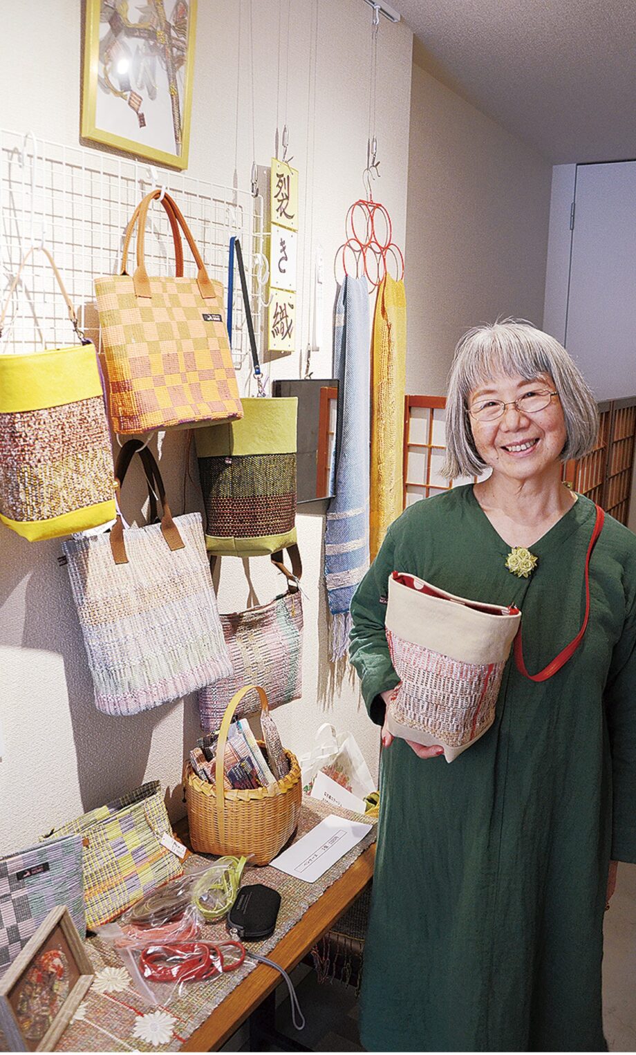 「使い切る文化」受け継ぐ 裂き織り作家、神奈川区の「匣」で展示