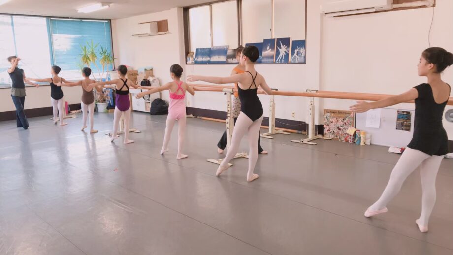 バレエをはじめるなら「多恵クラシックバレエスクール」子どもも大人も楽しくレッスン！【平塚駅南口徒歩3分】