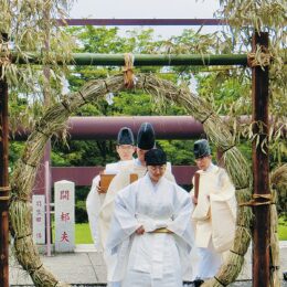 横浜・本牧神社 半期の邪気払い 30日は夏越大祓