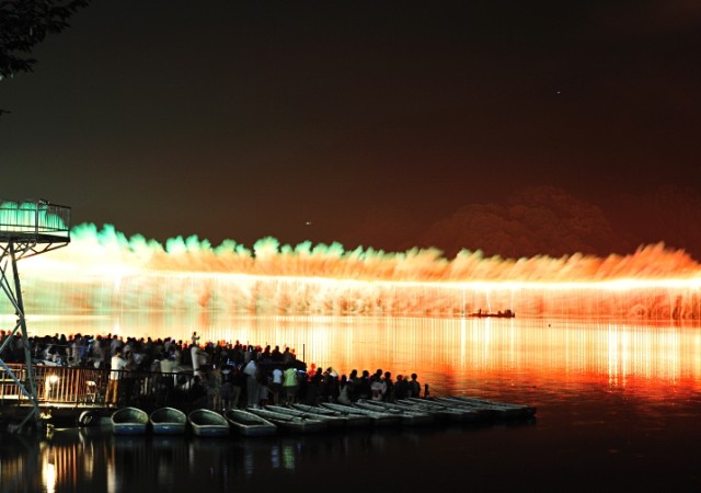 【2022年開催中止情報】さがみ湖花湖上祭花火大会は中止 「コロナを考慮」