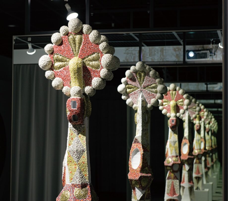 「ガウディの色と形」展 　厚木市・東京工芸大 カラボギャラリーで開催中　12月10日（金）まで