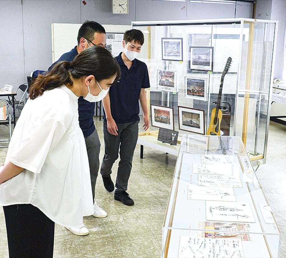 ＜伊勢原市民文化会＞ 資料で知る40年の歩み ＠8月9日まで展示