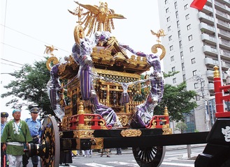横浜市南区の「お三の宮日枝神社」名物の大神輿を修繕へ協賛金募る
