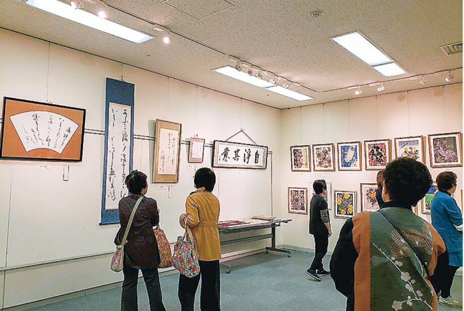 「川崎区文化協会美術展」 華道、書道、絵画など力作揃う@アートガーデンかわさき