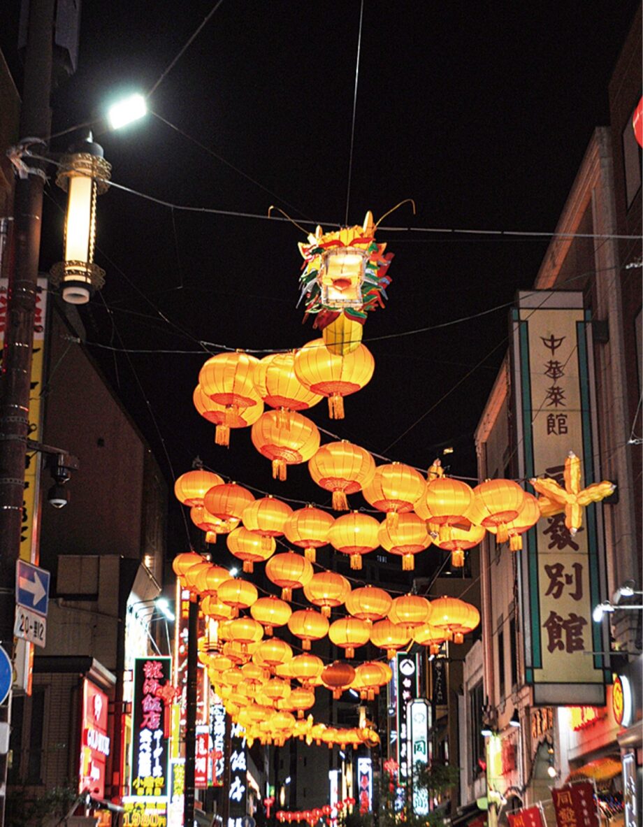 横浜中華街で春節燈花（イルミネーション）が点灯 ランタンで街を幻想的に演出