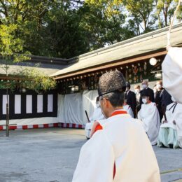 2022年1月8日（土）に寒川神社で武佐弓祭　１年の吉凶占う