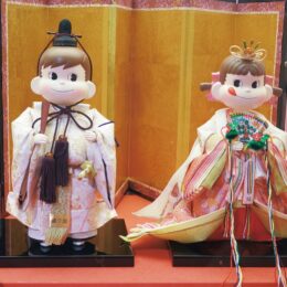 ペコちゃん・リカちゃん　など　かわいいキャラクターの「ひな人形展」＠横浜人形の家