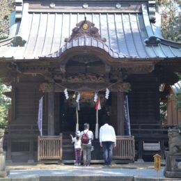 茅ヶ崎市北部のパワースポット「腰掛神社」を訪ねてみた！日本武尊に由来する由緒正しき芹沢のご鎮守で心も体も癒される