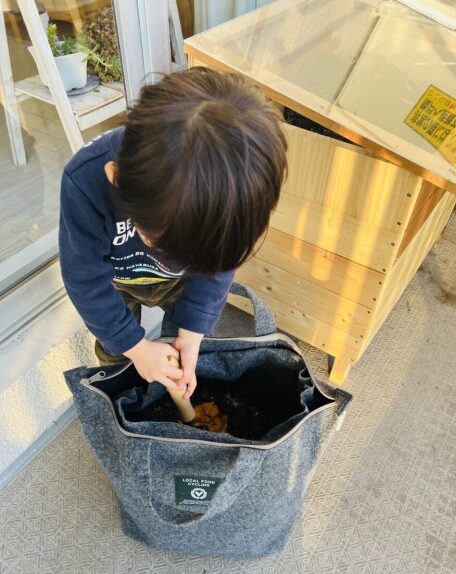 バッグ型コンポストで、ベランダで生ごみ処理！堆肥と内袋で野菜作りも【茅ヶ崎在住記者がレポート・後編】