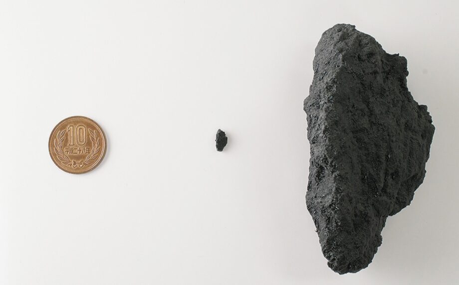 ＜限定200セット レプリカ展示施設募集！＞小惑星リュウグウサンプル 「はやぶさの日」に一斉展示