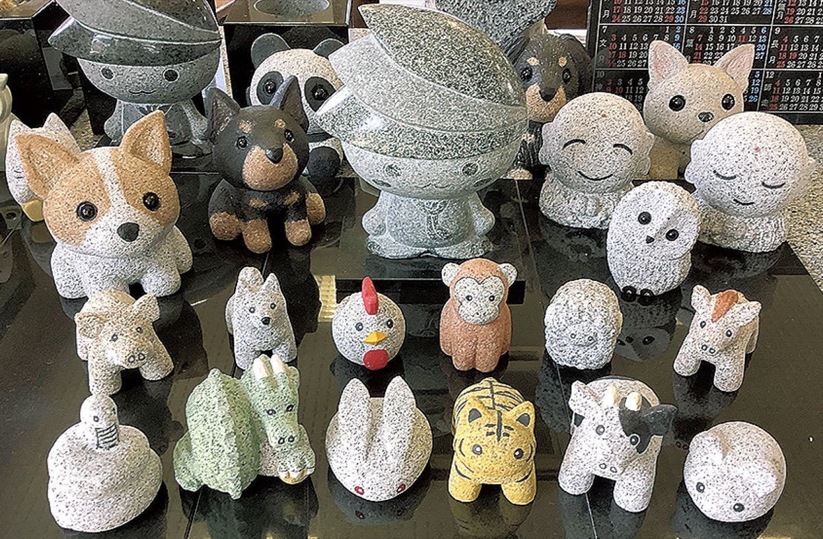 観賞用のストライプ模様の石材 スタライプグラニットスリム グレー 900*60*30mm（見切り、石畳など