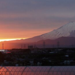 【横浜市・泉区】富士山が雪化粧 泉区各地でもくっきり（10月24日・25日）