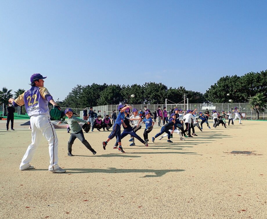 県立辻堂海浜公園で選手と一緒に野球教室＜小１～３年生を募集＞