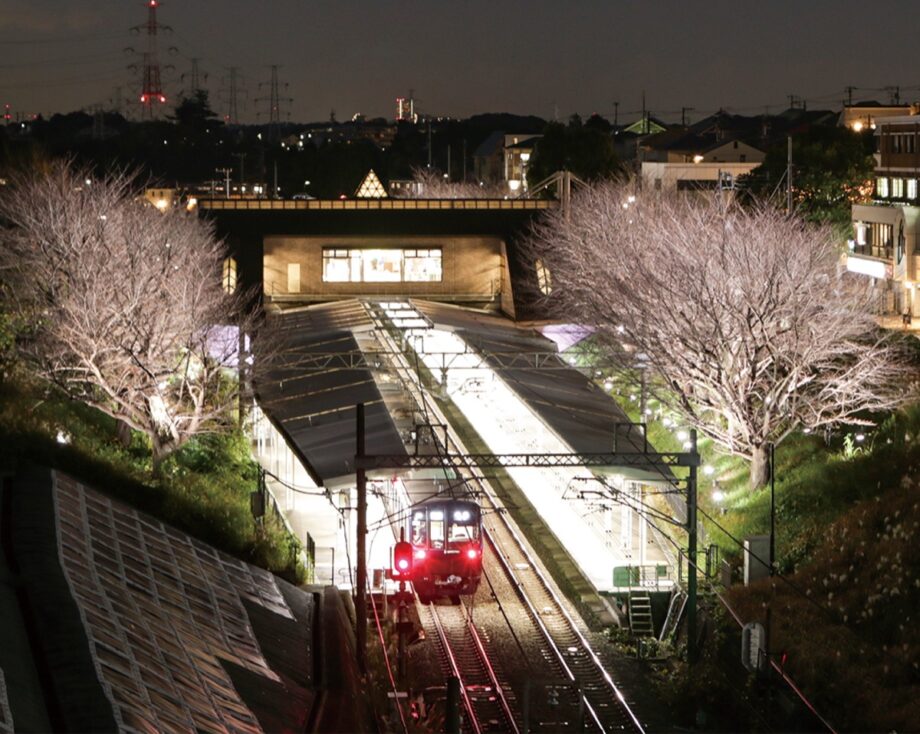 横浜市泉区の弥生台駅で｢春待ち｣の灯り2022年