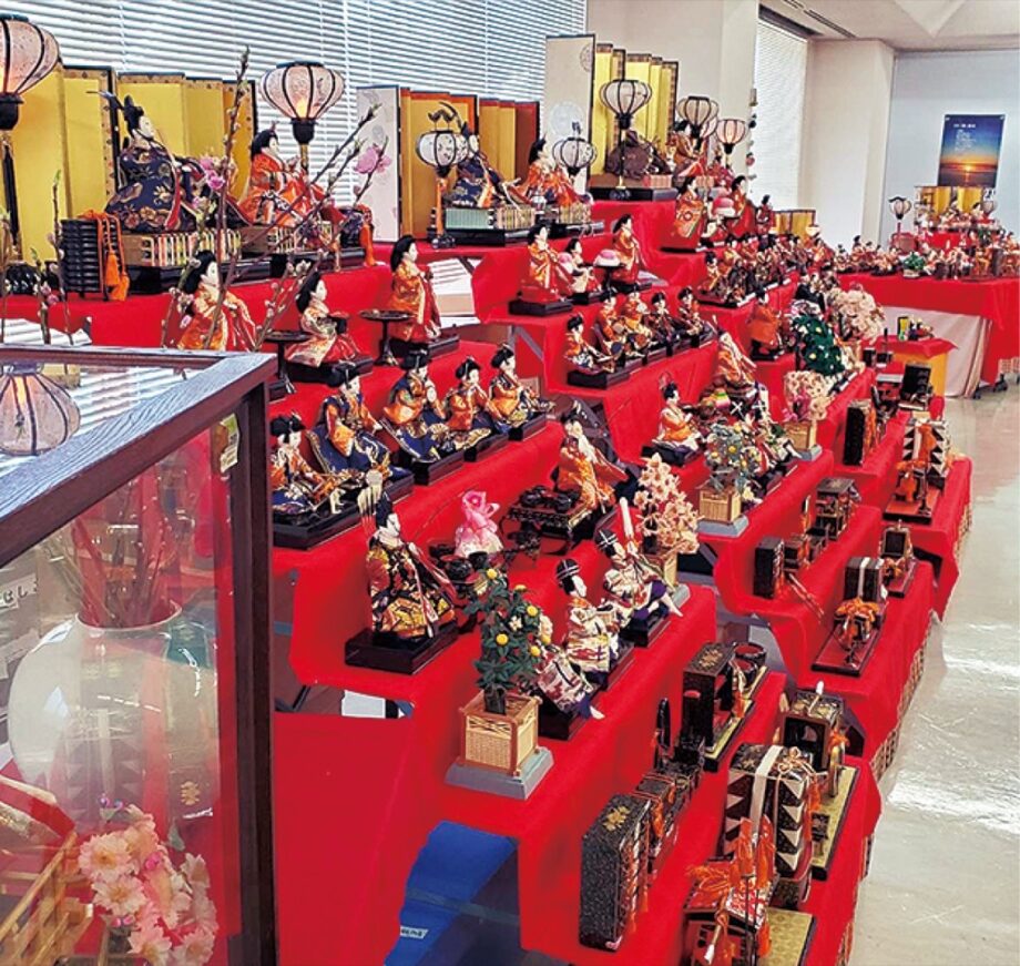 【２月27日まで】川崎市宮前区役所・向丘出張所で「ひなかざり展」７段かざりやつるしびななど