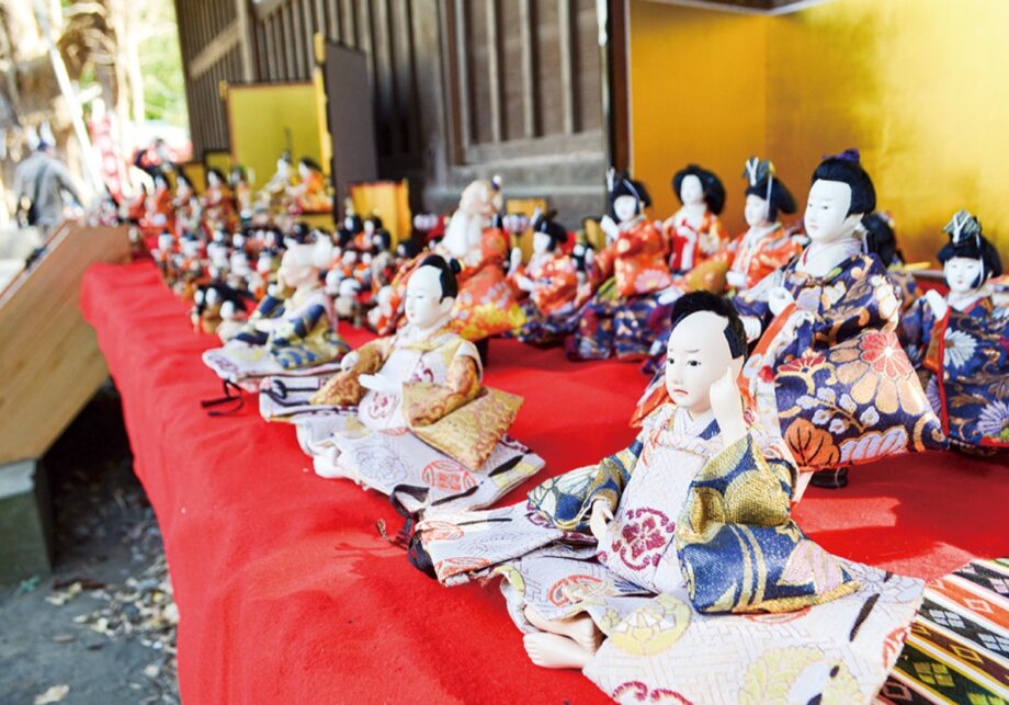 【三浦市】華やかひな人形ずらり・海南神社で3月5日まで参拝客をお出迎え