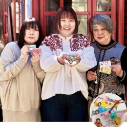 駅前おしゃれ横丁商店会で「幸せの鈴おみくじ」