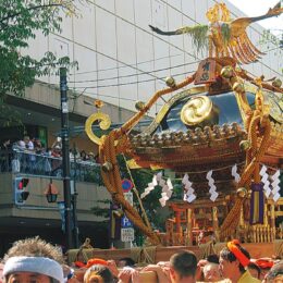 例年秋には、区内の各神社では例大祭が行われている。＜2020年11月27日号＞