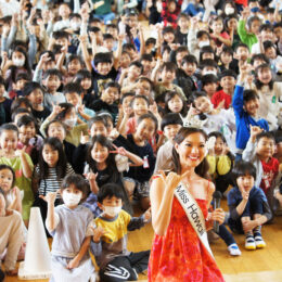 【取材レポ】ミスハワイから学ぶハワイの文化とフラ。茅ヶ崎市立浜須賀小学校で茅ヶ崎・ホノルルの姉妹都市交流プログラム