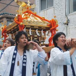 （6月3日）三浦・海南神社「八雲祭」　4年ぶりに威勢よく木遣りで神輿渡御ー家内安全・商売繁盛ー