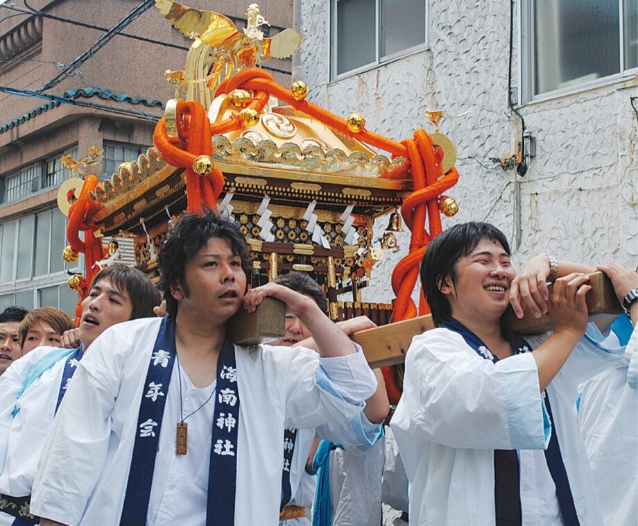 （6月3日）三浦・海南神社「八雲祭」　4年ぶりに威勢よく木遣りで神輿渡御ー家内安全・商売繁盛ー