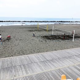 【７月１５日】ひらつかビーチパークが海開き　ライフセービング協会による「ＪＬＡ認定海水浴場」
